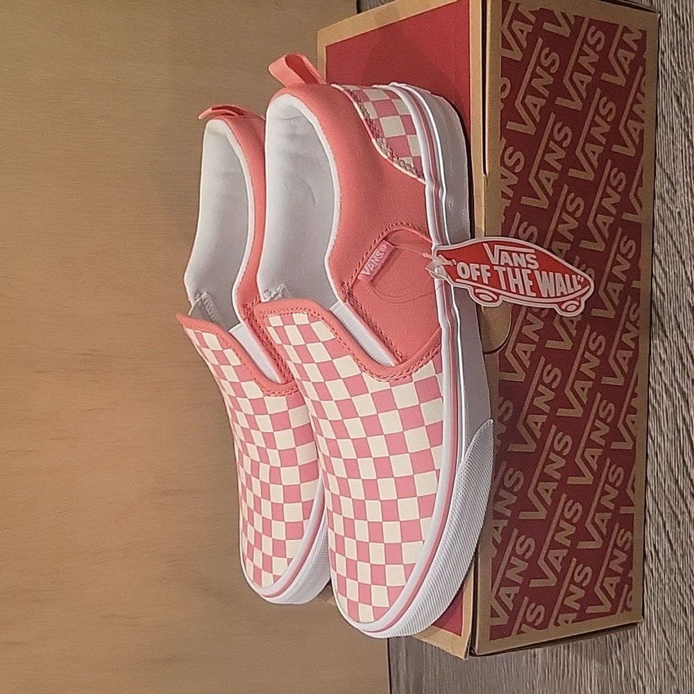 Vans - Picture 2 of 9